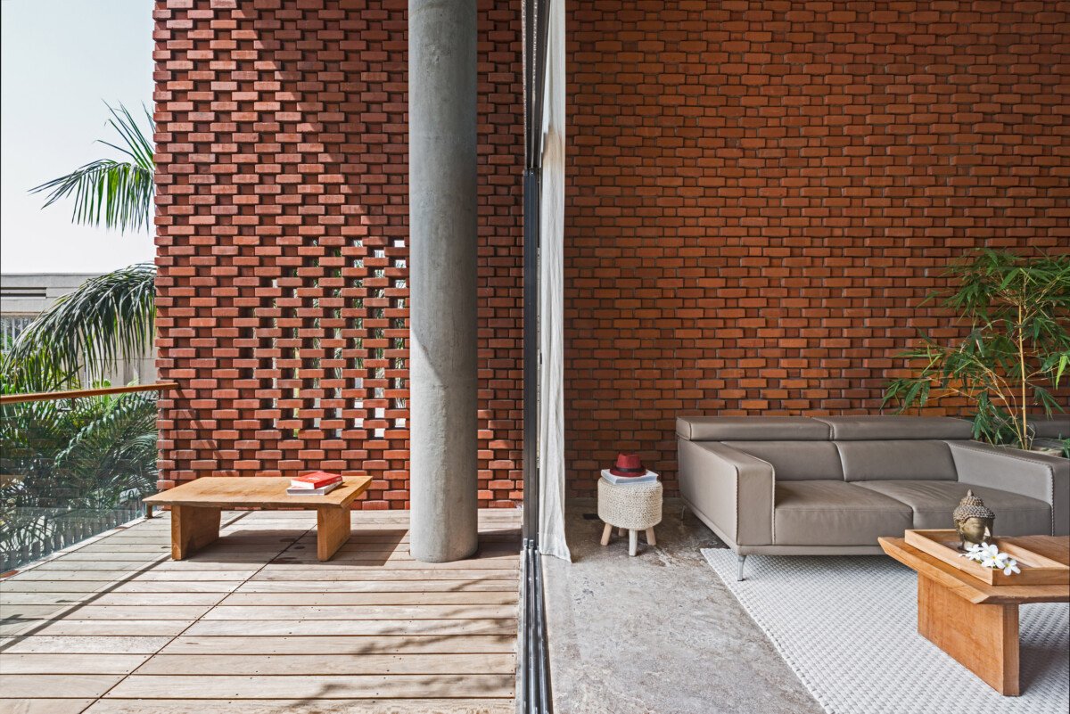 Brick4 BRICK USE IN RESIDENTIAL STRUCTURE